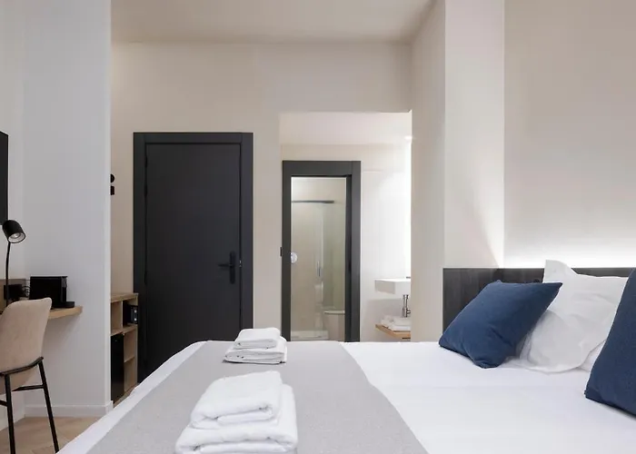 Guest house Blanq Ruzafa 4*